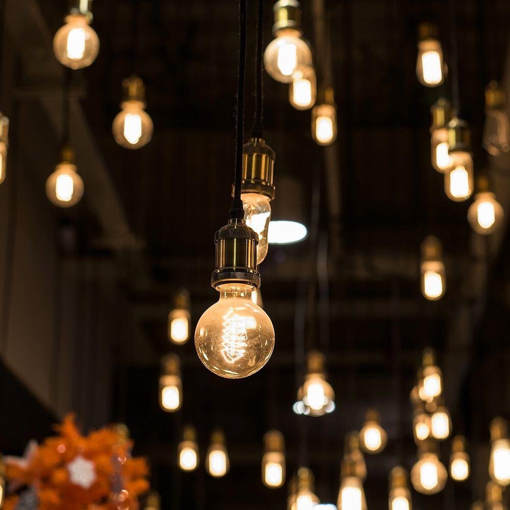 Bec LED 6W Filament E27 G125 Amber 1800K