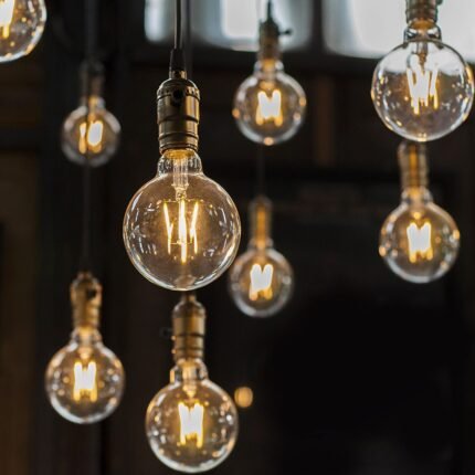 Bec LED 12.5W Filament E27 G125 Clar 3000K