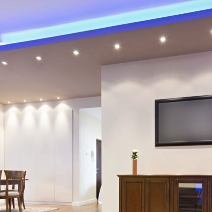 LED Spotlight 2.9W GU10 SMD Alb Plastic Aspect Lăptos 6400K